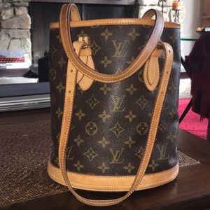 AUTHENTIC LOUIS VUITTON PETIT  BUCKET BAG